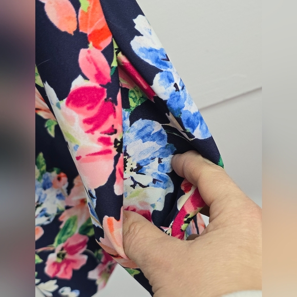 Vince Camuto Blue Floral Scuba Sun Dress With Pockets Size 6 - Picture 5 of 11